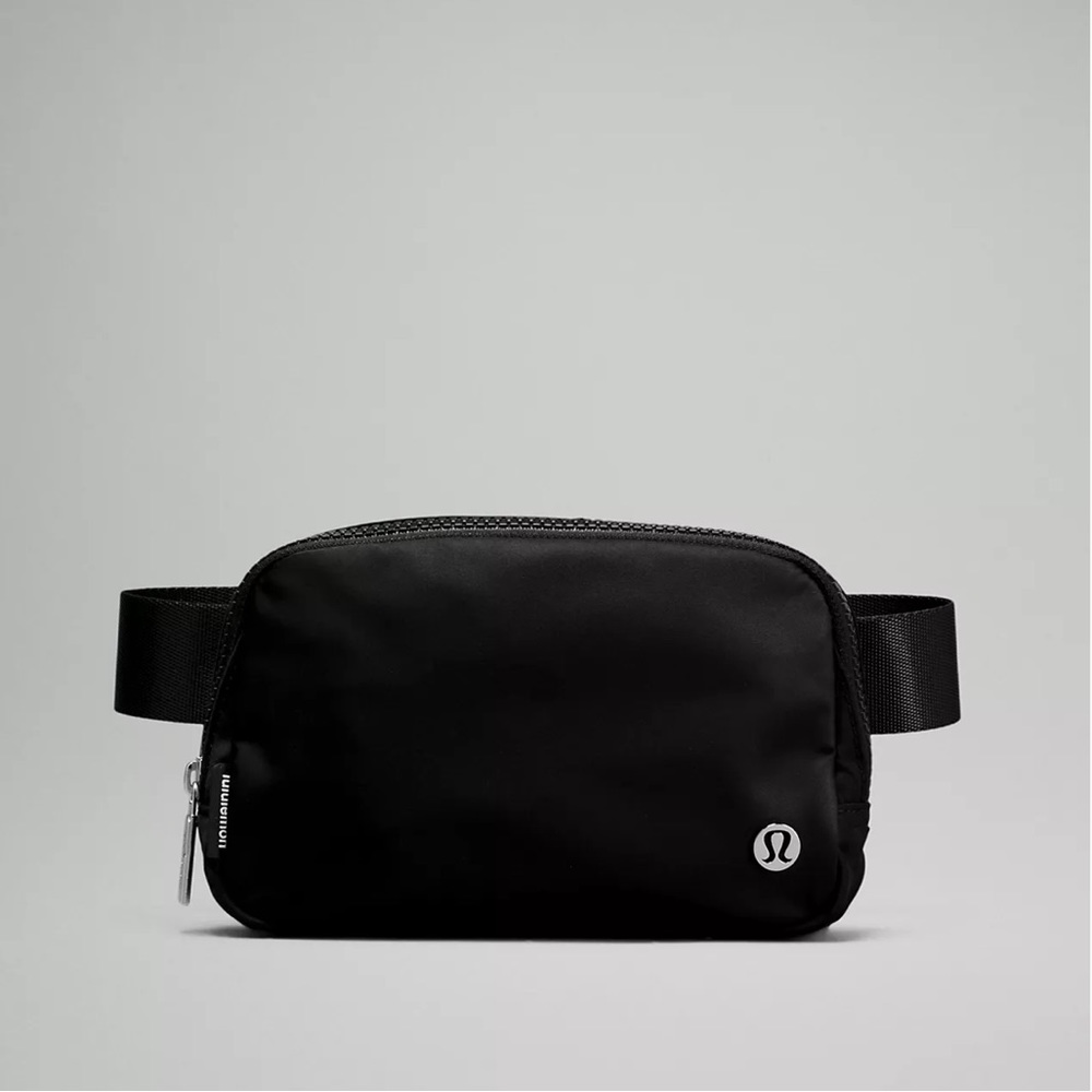 Lululemon Everywhere Belt Bag